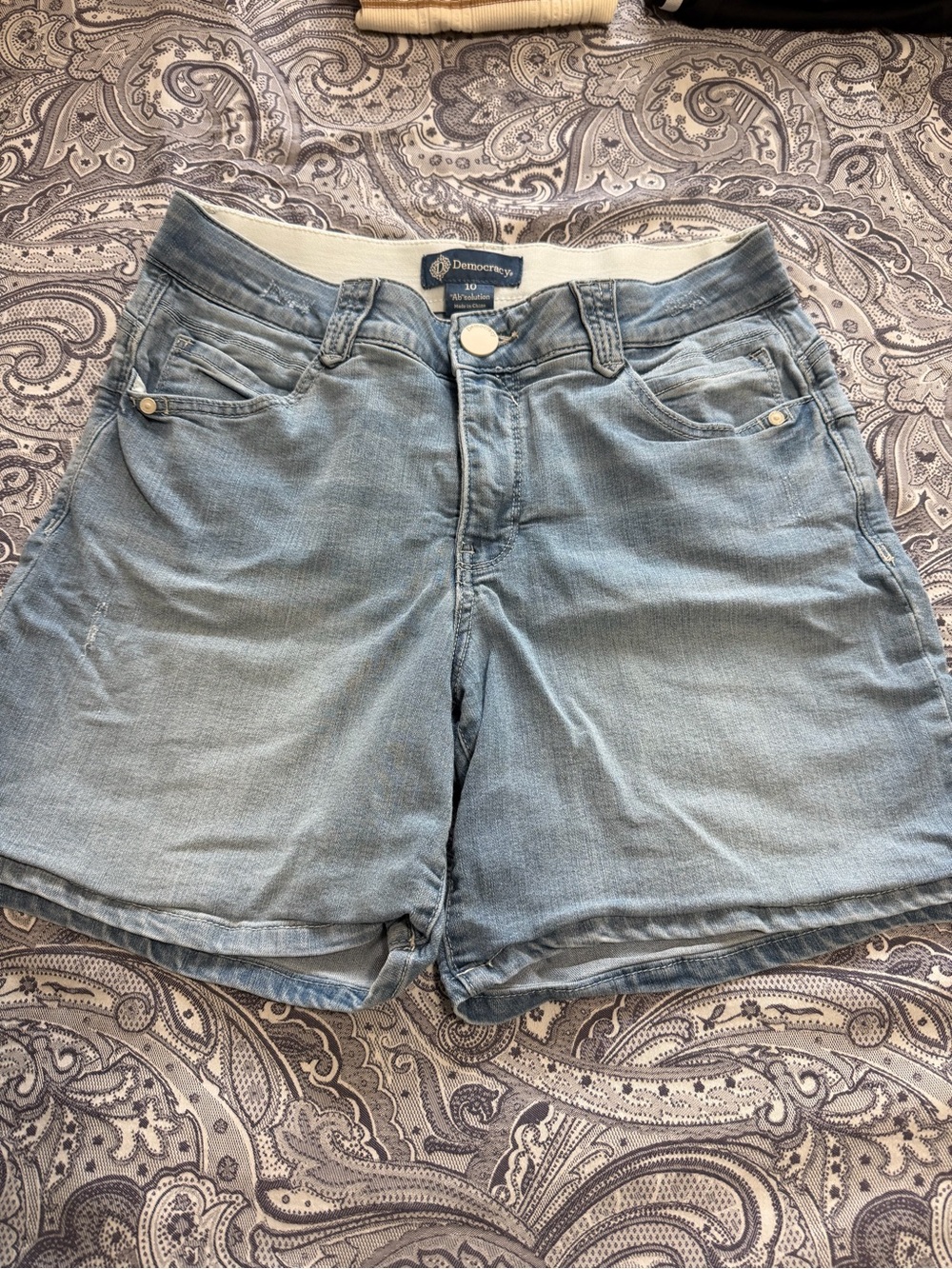Democracy Light Wash Denim Jean Shorts - Pale Blue